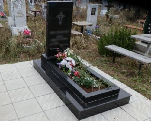 надгробные памятники недорогие