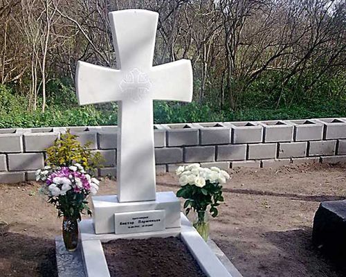 памятник православный крест
