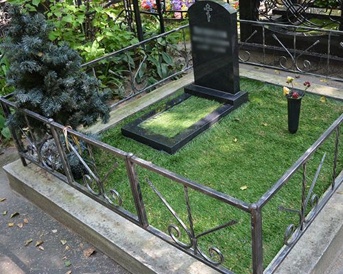 декоративное озеленение могил на кладбище