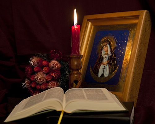 Почему православные читают молитву перед поминками?